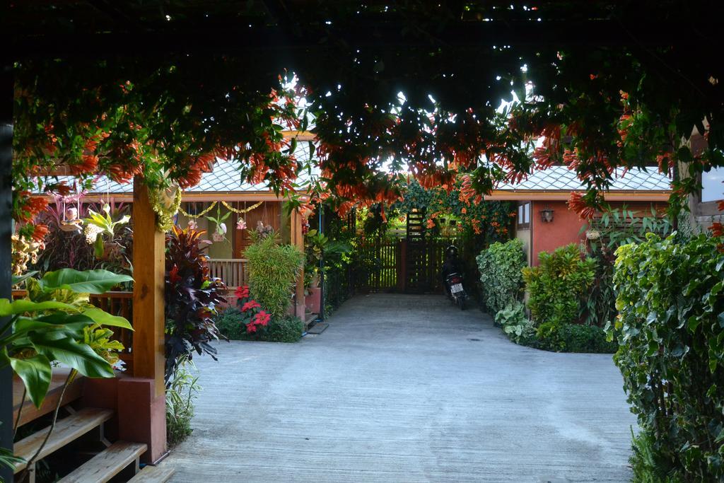 Huen Kham Kong Guesthouse Mae Sariang Exteriér fotografie