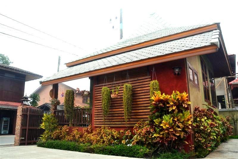 Huen Kham Kong Guesthouse Mae Sariang Exteriér fotografie