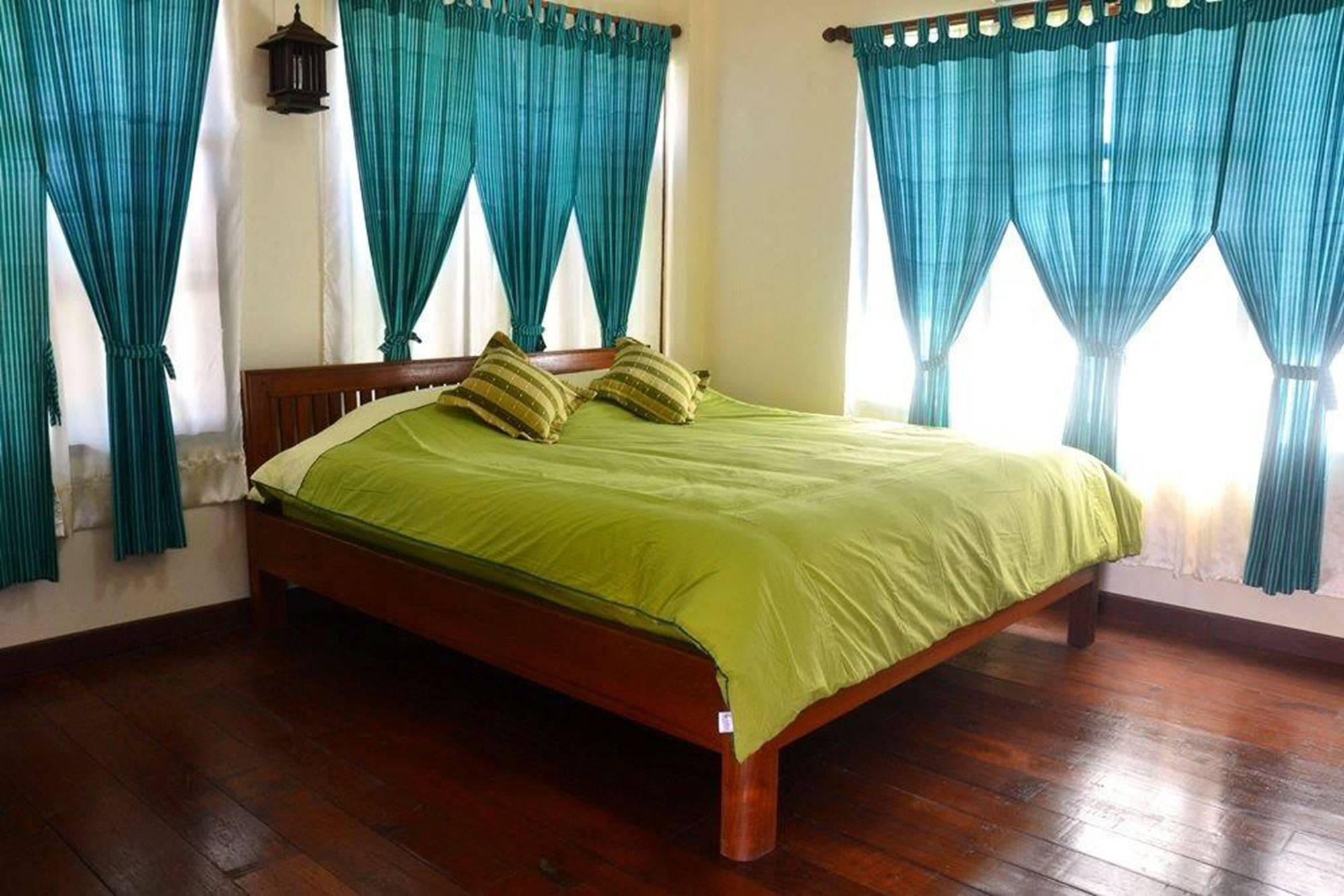 Huen Kham Kong Guesthouse Mae Sariang Exteriér fotografie